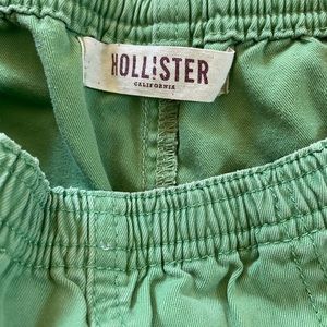 Hollister short shorts green extra small